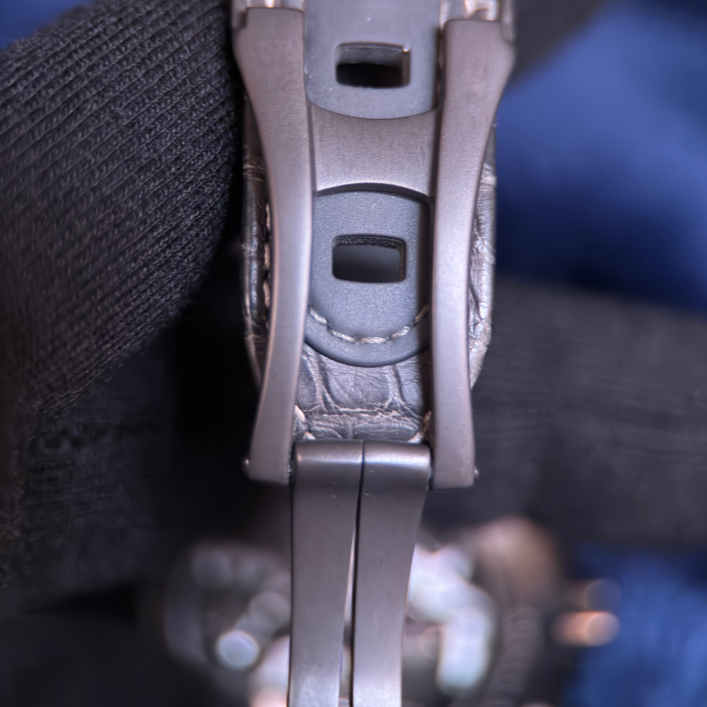 Omega Speedmaster Dark Side Of The Moon