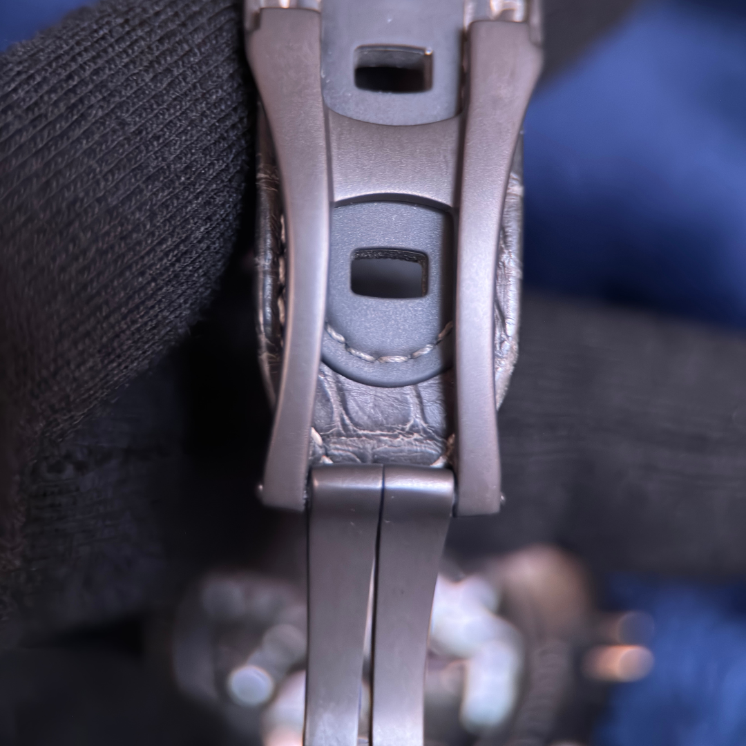 Omega Speedmaster Dark Side Of The Moon