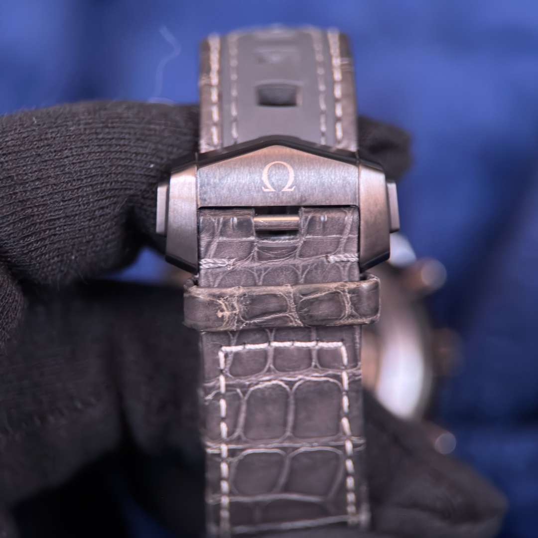 Omega Speedmaster Dark Side Of The Moon